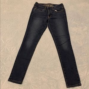 American Eagle woman’s jegging  jeans. 8 regular